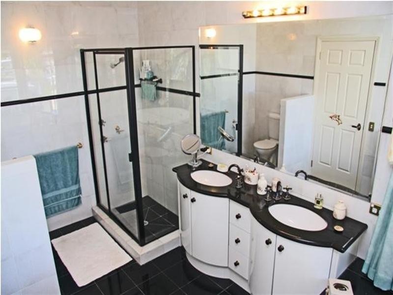 Hope Island QLD 4212