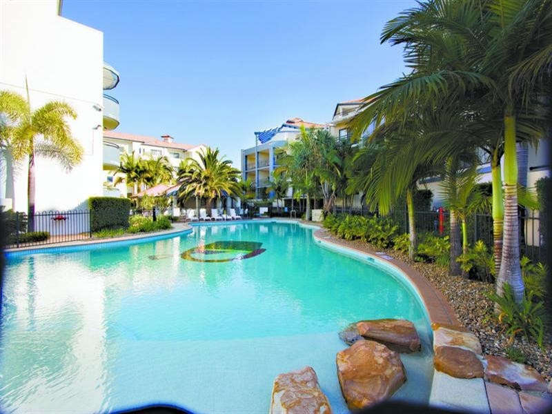 392 Marine Parade, Labrador QLD 4215