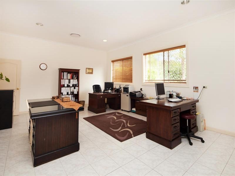 9 Maryland Avenue, Carrara QLD 4211