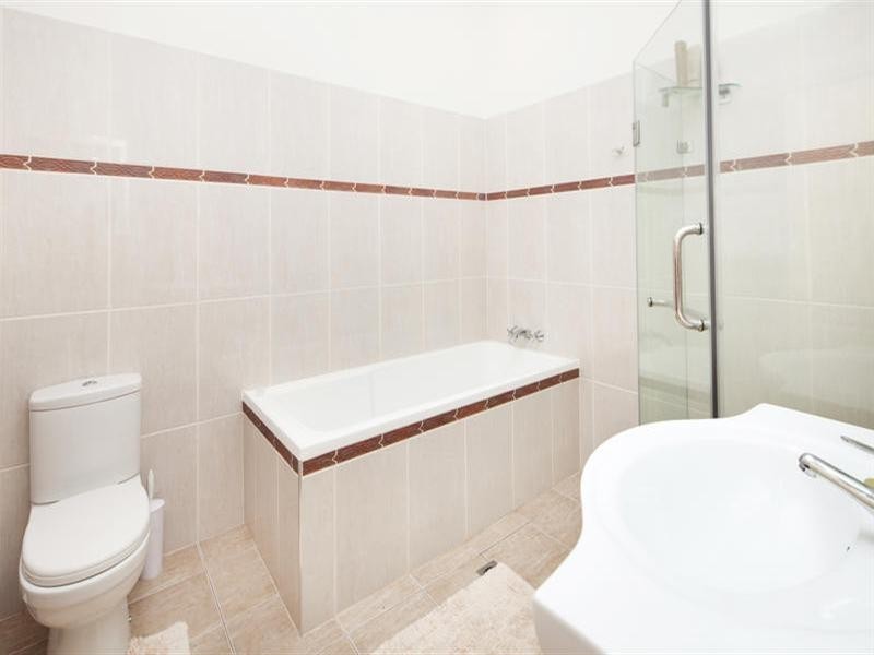 9 Maryland Avenue, Carrara QLD 4211