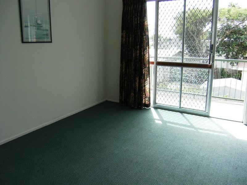 39 Middle Street, Labrador QLD 4215