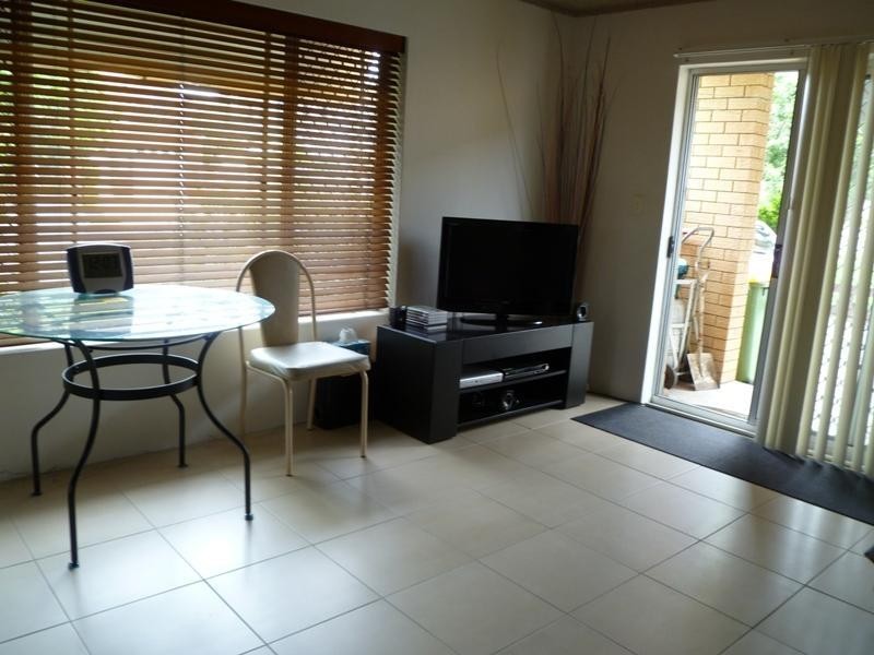 37 Middle Street, Labrador QLD 4215