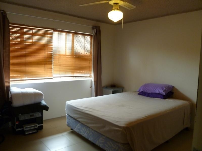 37 Middle Street, Labrador QLD 4215