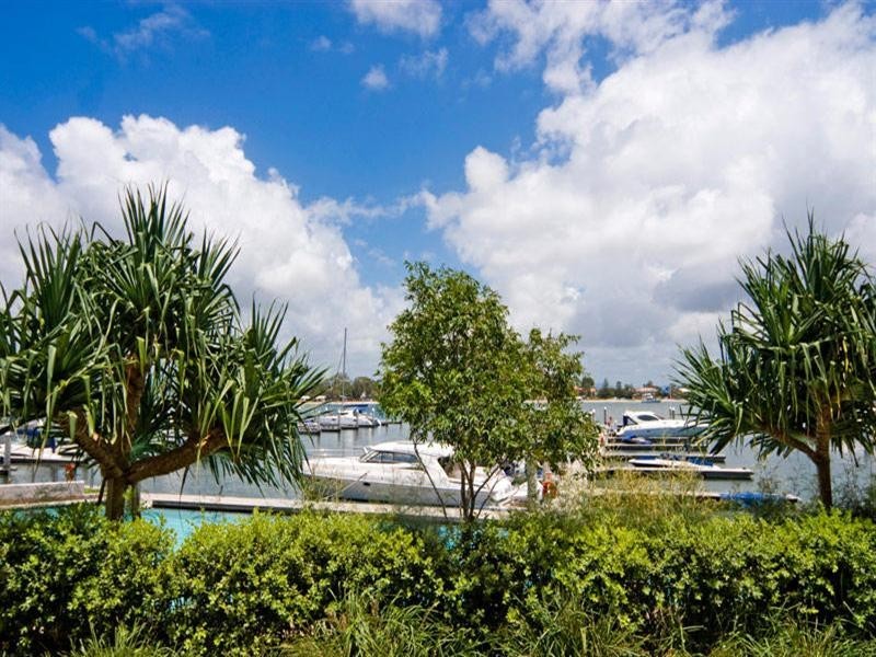 Paradise Point QLD 4216