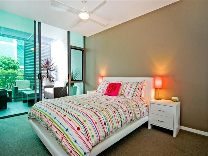 Paradise Point QLD 4216