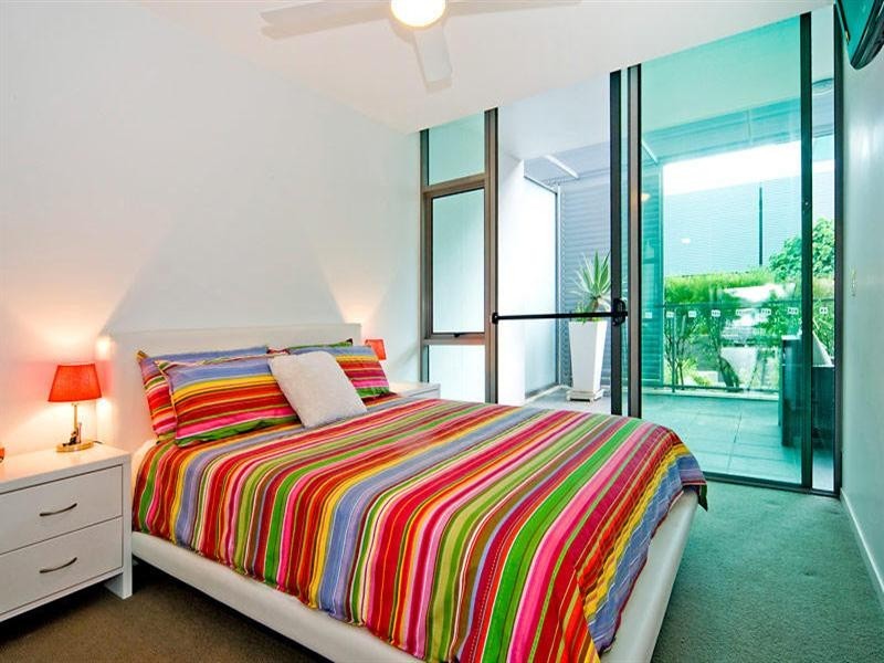 Paradise Point QLD 4216