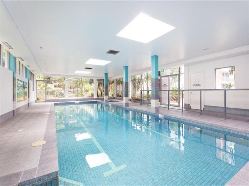 3 Como Crescent, Southport QLD 4215