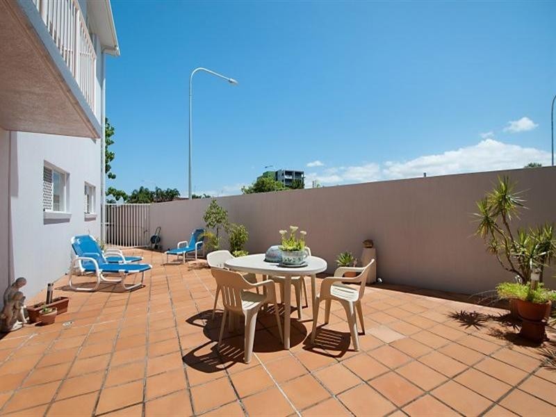 12 Whiting Street, Labrador QLD 4215