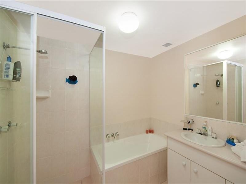 12 Whiting Street, Labrador QLD 4215