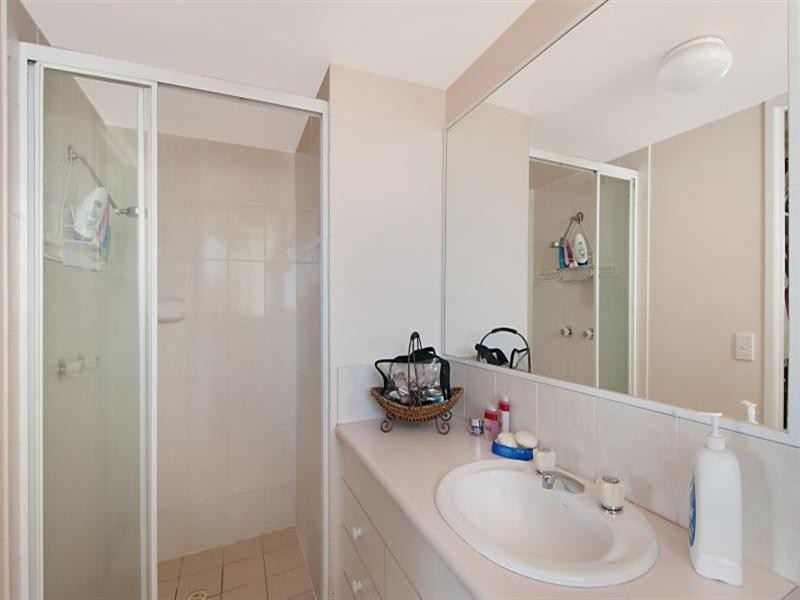 12 Whiting Street, Labrador QLD 4215