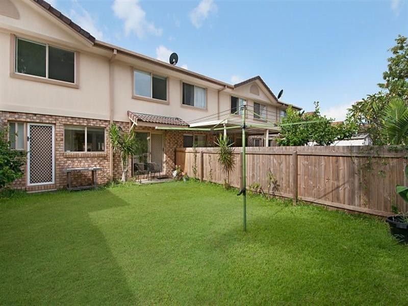 21 Usher Avenue, Labrador QLD 4215