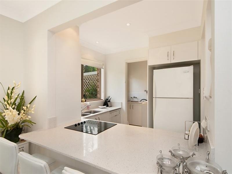 21 Usher Avenue, Labrador QLD 4215