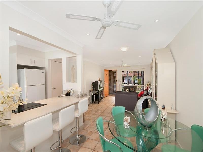 21 Usher Avenue, Labrador QLD 4215