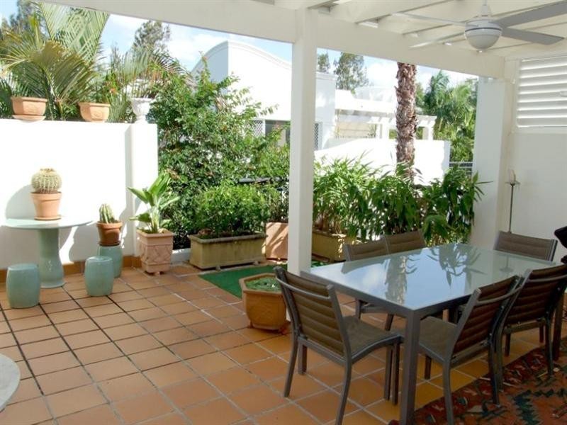 100 Cotlew Street East, Southport QLD 4215