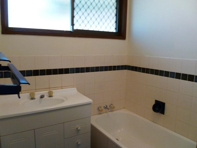 52 Numeralla Avenue, Ashmore QLD 4214