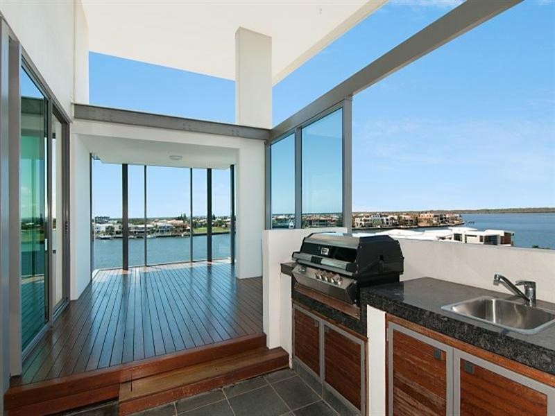 Paradise Point QLD 4216