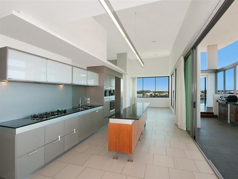 Paradise Point QLD 4216