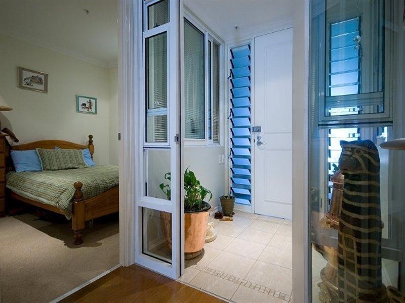 212 Marine Parade, Labrador QLD 4215