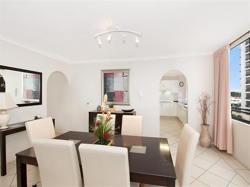 318 Marine Parade, Labrador QLD 4215