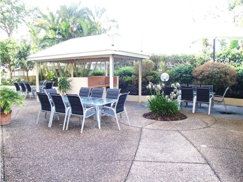 484 Marine Parade, Southport QLD 4215