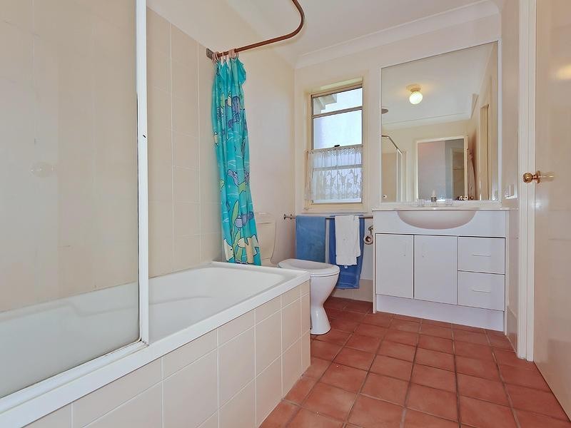 6 Crystal Reef Drive, Coombabah QLD 4216