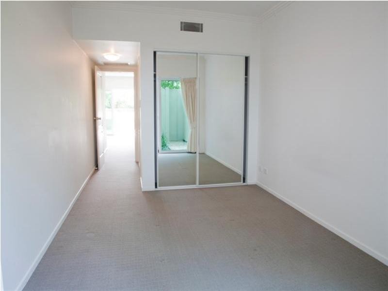 18 Rose Street, Southport QLD 4215