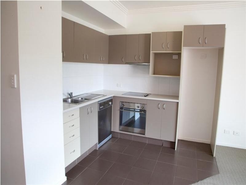 18 Rose Street, Southport QLD 4215