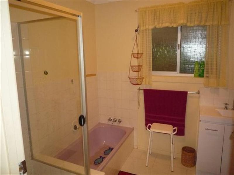 6 Kenmar Street, Labrador QLD 4215