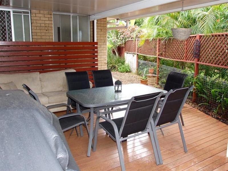 17 Royal Palm Court, Southport QLD 4215