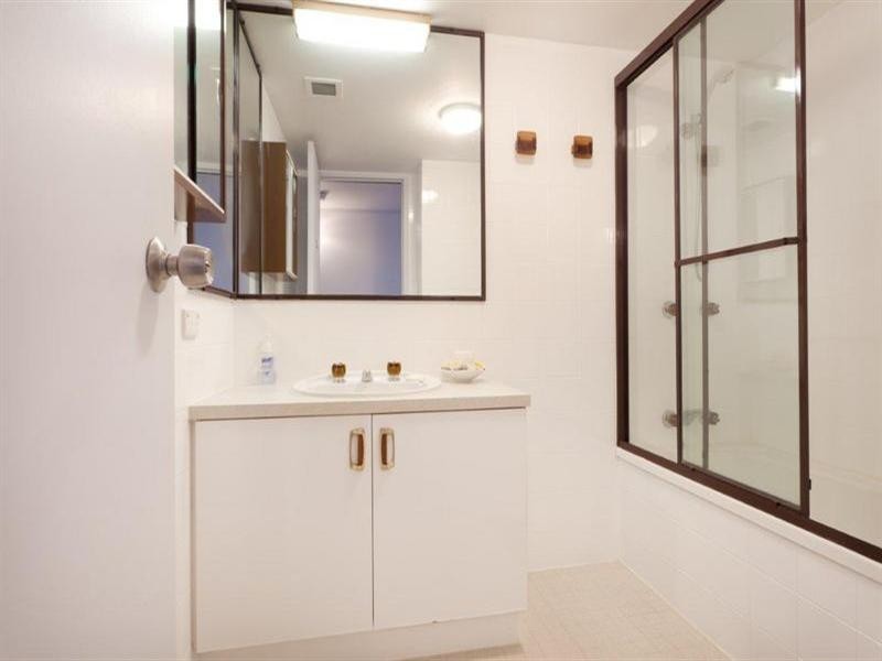 10 Marine Parade, Southport QLD 4215