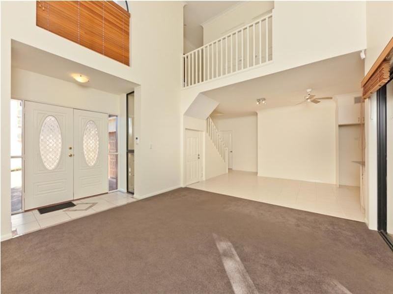 12 College Avenue, Southport QLD 4215