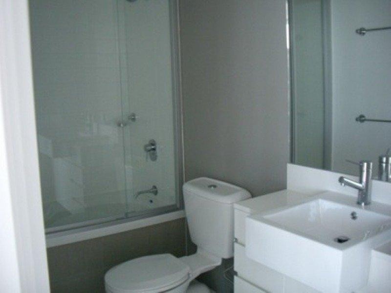 9 Lawson Street, Southport QLD 4215