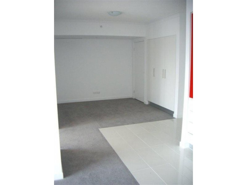 9 Lawson Street, Southport QLD 4215