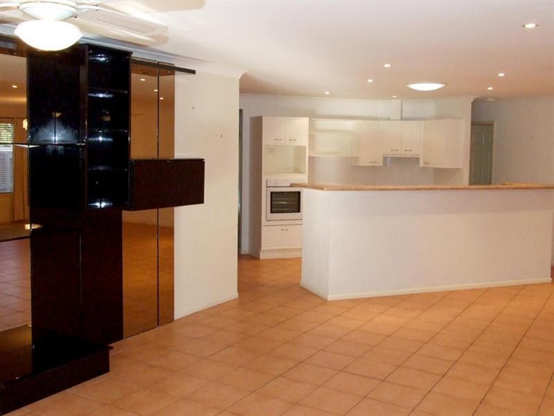 30 Peter Senior Court, Parkwood QLD 4214