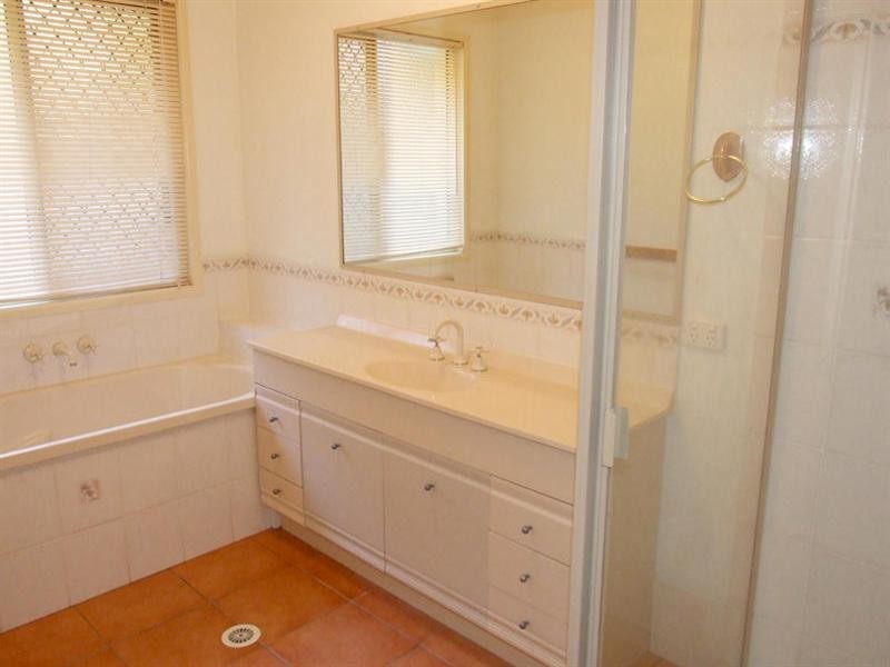 30 Peter Senior Court, Parkwood QLD 4214