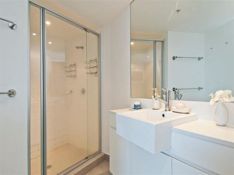 5 Lawson Street, Southport QLD 4215