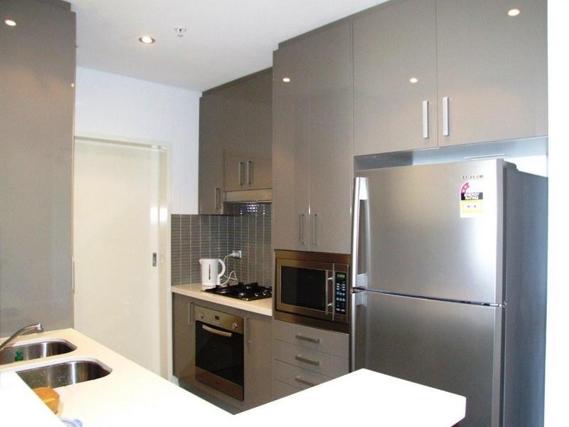 4 Como Crescent, Southport QLD 4215