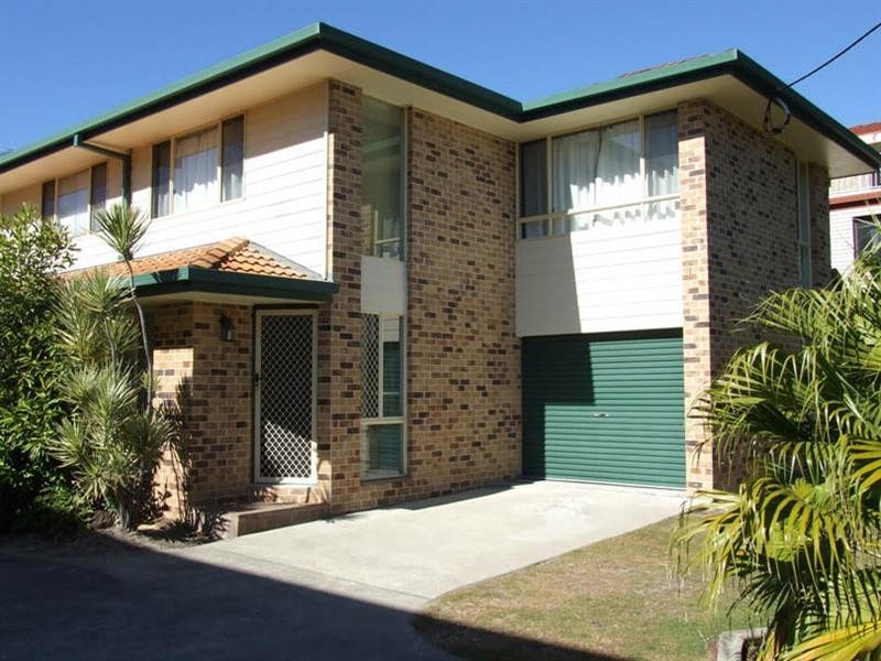 5 Ahern Street, Labrador QLD 4215