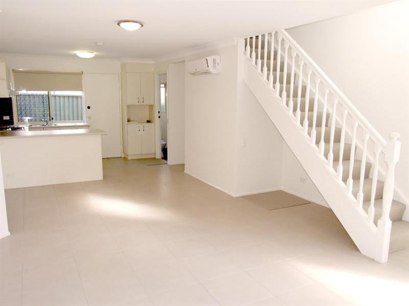 5 Ahern Street, Labrador QLD 4215