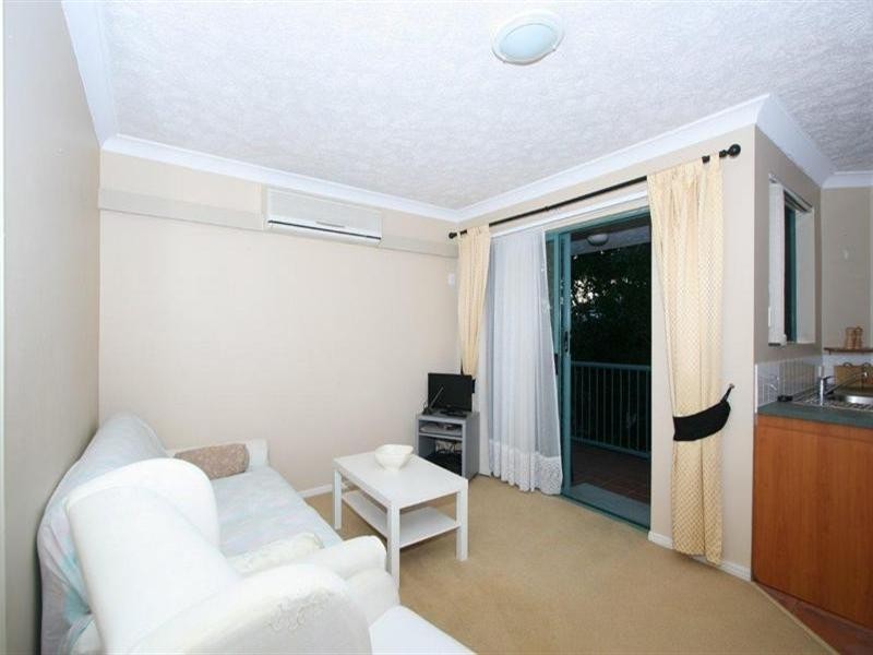 140 Marine Parade, Southport QLD 4215