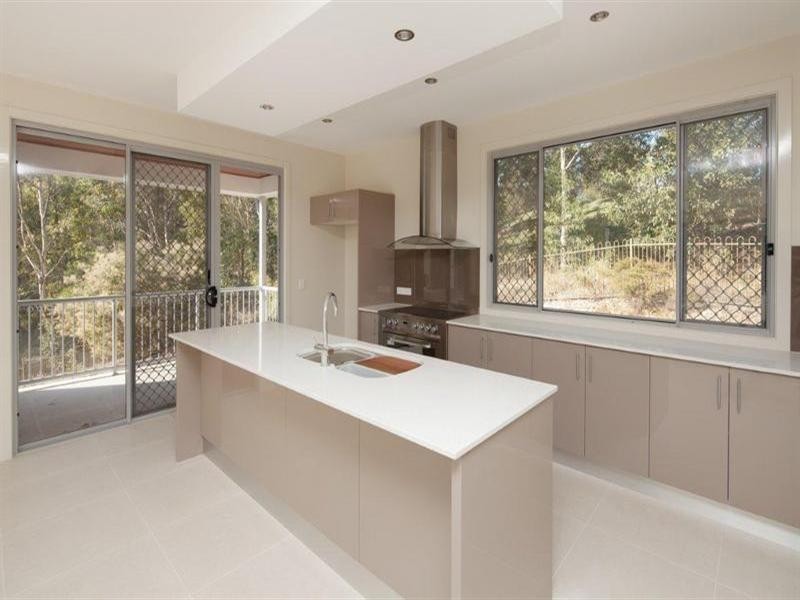 51 Canada Place, Arundel QLD 4214