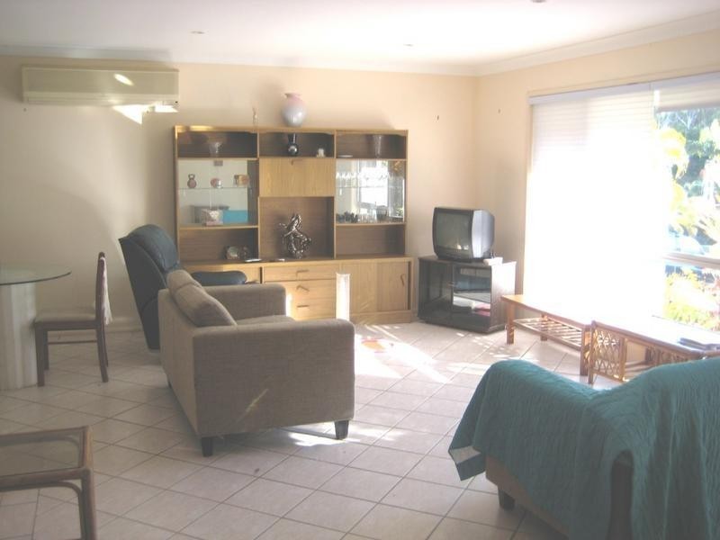 4 Merinda Court, Southport QLD 4215