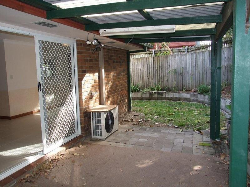 73 Eugaree Street, Southport QLD 4215