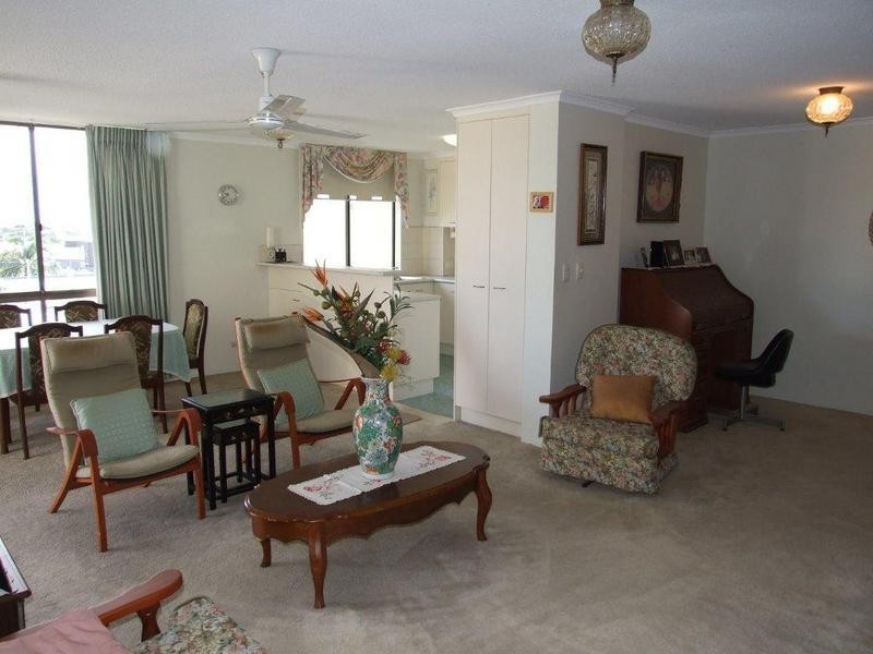 77 Brighton Parade, Southport QLD 4215