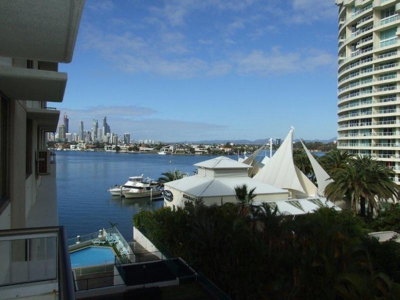 77 Brighton Parade, Southport QLD 4215