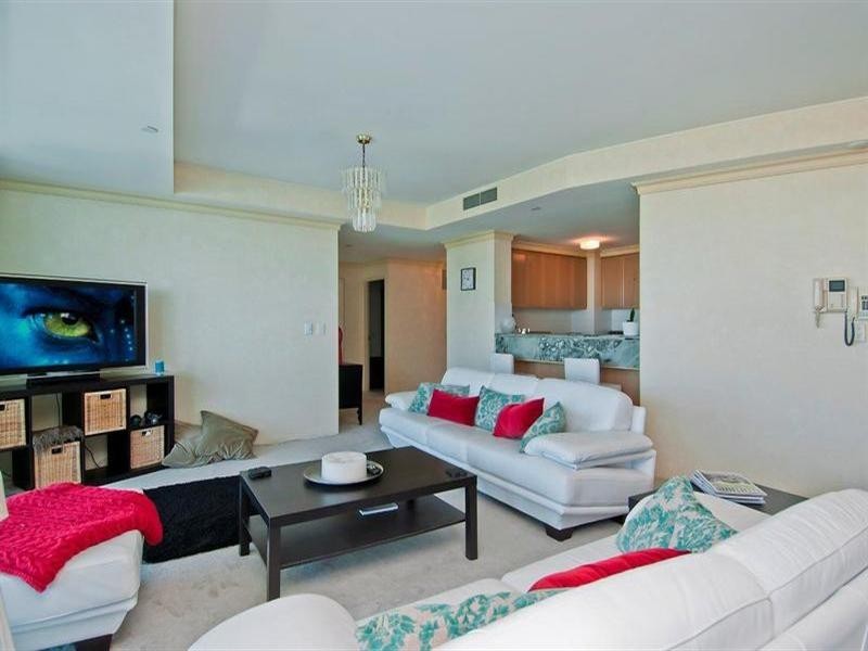 C19-2 75 Brighton Parade, Southport QLD 4215