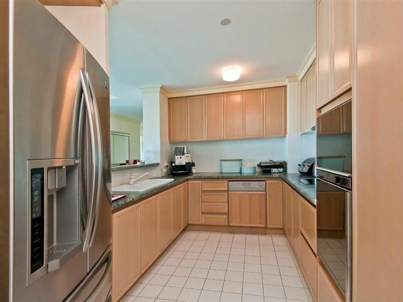 C19-2 75 Brighton Parade, Southport QLD 4215