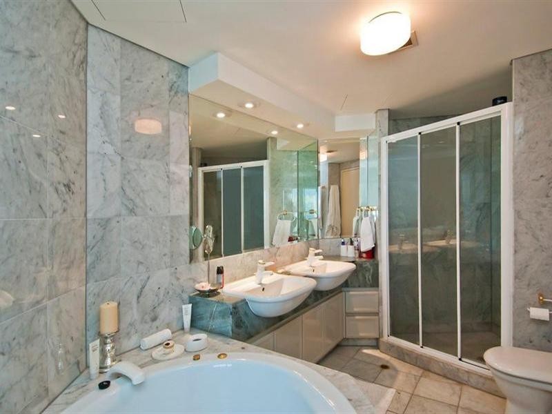 C19-2 75 Brighton Parade, Southport QLD 4215
