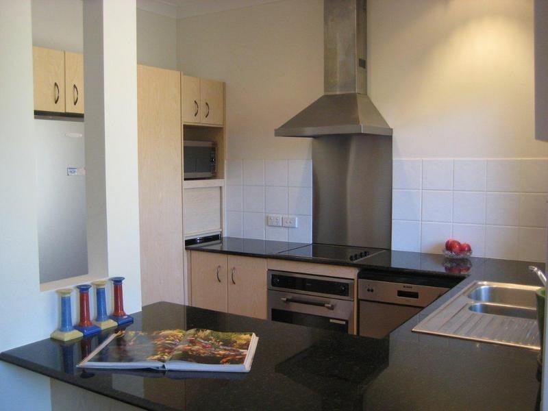 148 Johnston Street, Southport QLD 4215