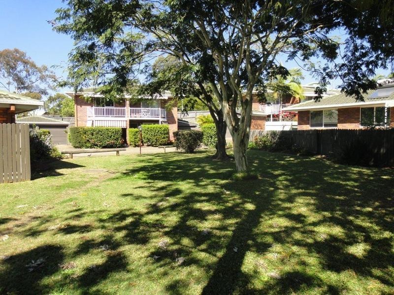 10 Hollywell Road, Biggera Waters QLD 4216